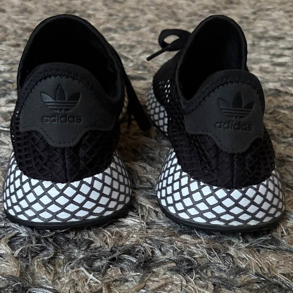 adidas Black Mesh Trending Sneakers, Fit Women’s Size 6